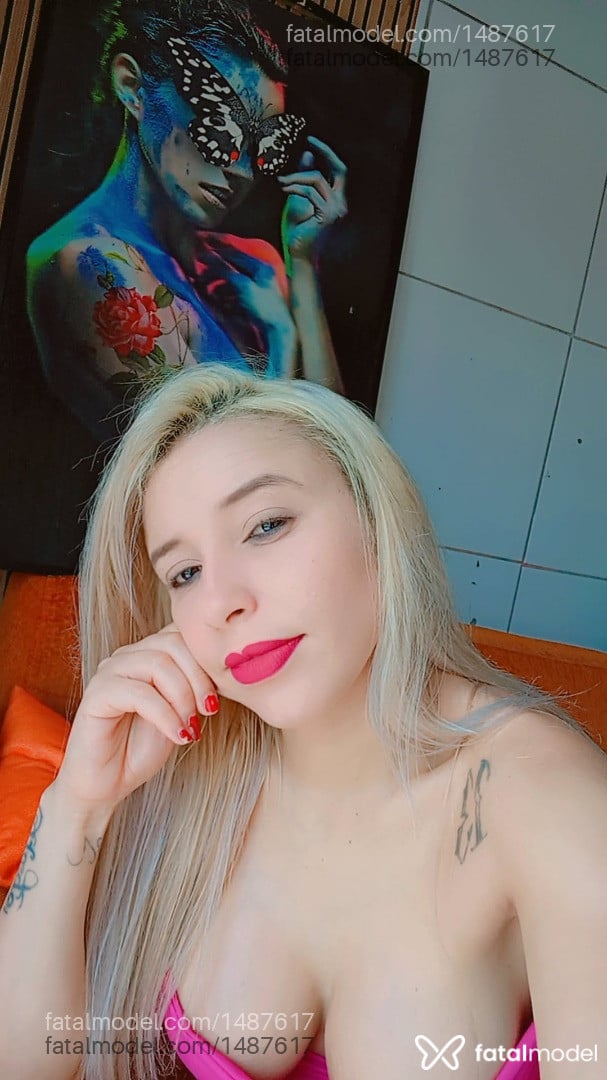 Acompanhante mulher com cabelo castanho de olhos castanhos em Jaraguá do Sul Acompanhante mulher com cabelo castanho de olhos castanhos em Jaraguá do Sul - Jheny