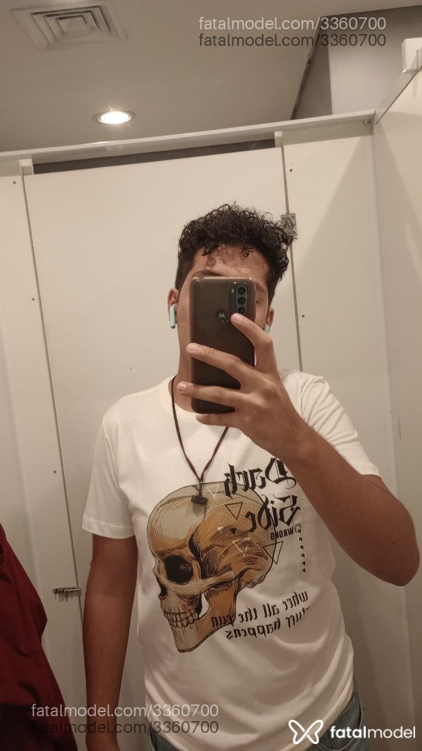 Acompanhante homem com cabelo colorido de olhos castanhos em Franca - Marcos