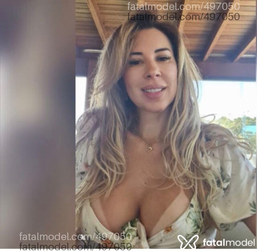 Acompanhante mulher loira (o) de olhos castanhos em São José dos Campos Acompanhante mulher loira (o) de olhos castanhos em São José dos Campos - Juliana