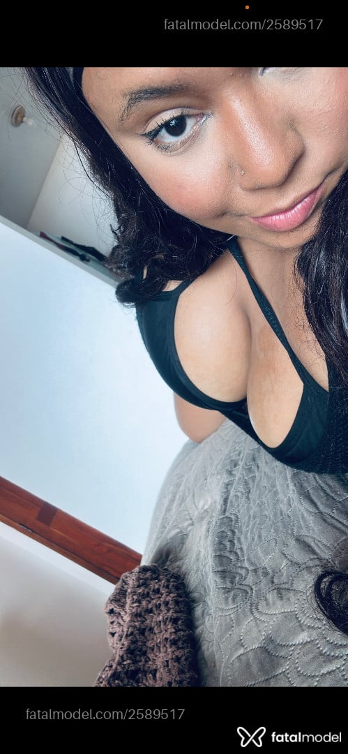 Acompanhante mulher morena (o) de olhos pretos em Virtual - Domme