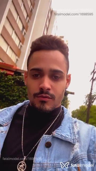 Acompanhante homem morena (o) de olhos castanhos em Montes Claros Acompanhante homem morena (o) de olhos castanhos em Montes Claros - Guilherme
