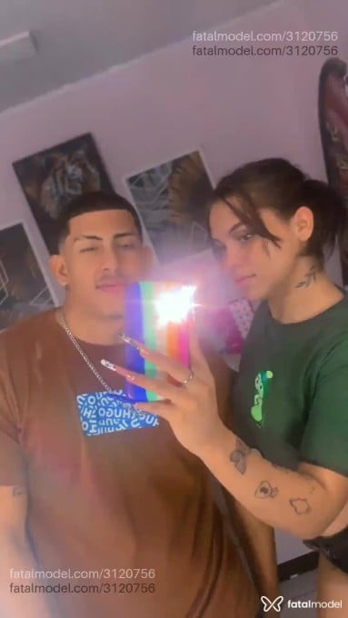 Acompanhante mulher trans com cabelo castanho de olhos pretos em Boa Vista Acompanhante mulher trans com cabelo castanho de olhos pretos em Boa Vista - Valentina