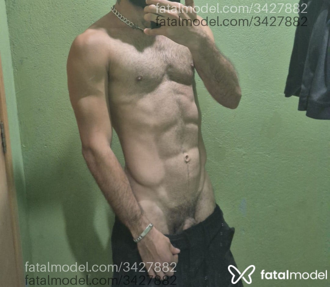 Acompanhante homem com cabelo castanho de olhos castanhos em Londrina - Vic Santos