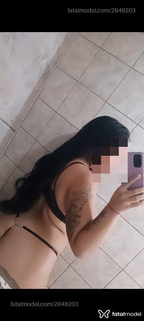 Acompanhante mulher morena (o) de olhos pretos - Beatriz