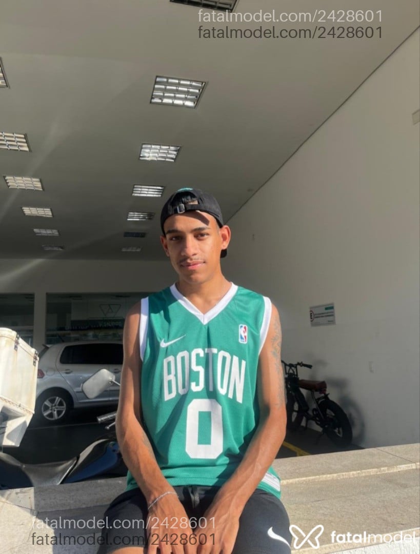 Acompanhante homem morena (o) de olhos castanhos em Adamantina Acompanhante homem morena (o) de olhos castanhos em Adamantina - Moreninho