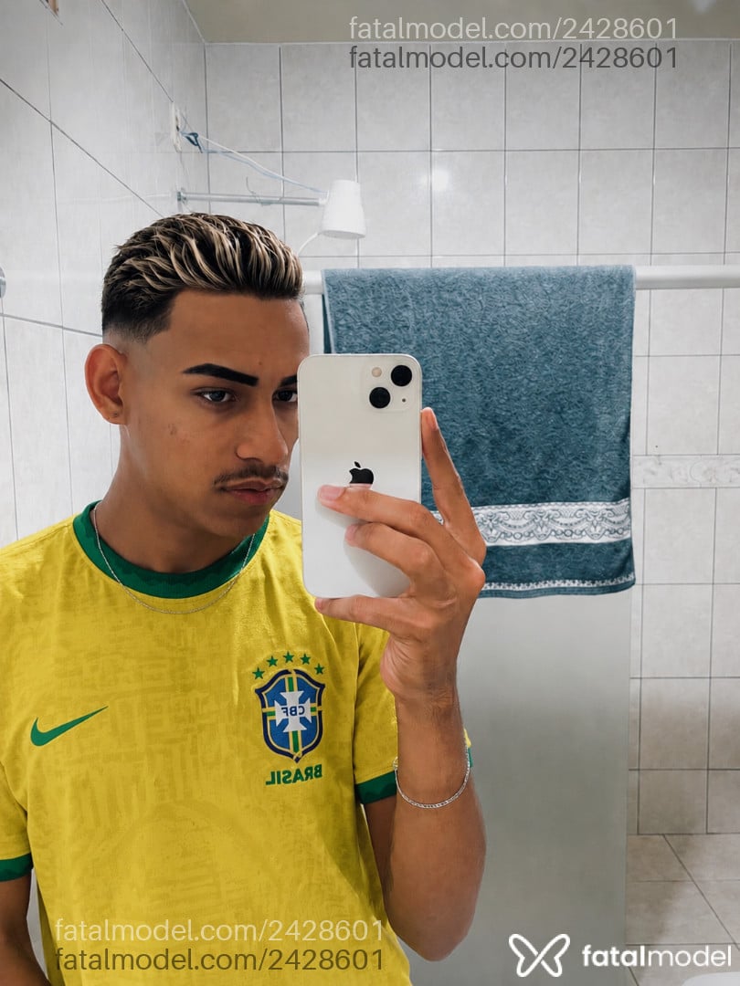 Acompanhante homem morena (o) de olhos castanhos em Adamantina - Moreninho