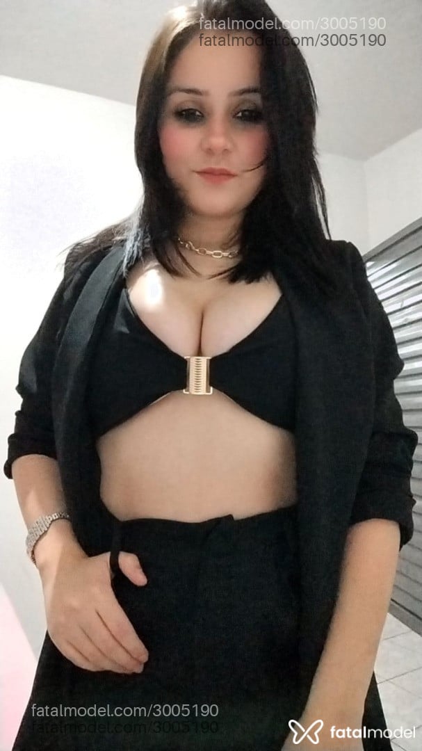 Acompanhante mulher morena (o) de olhos castanhos - Laura Acompanhante mulher morena (o) de olhos castanhos - Laura