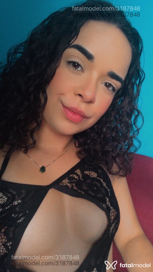 Acompanhante mulher morena (o) de olhos castanhos - Vicky Acompanhante mulher morena (o) de olhos castanhos - Vicky