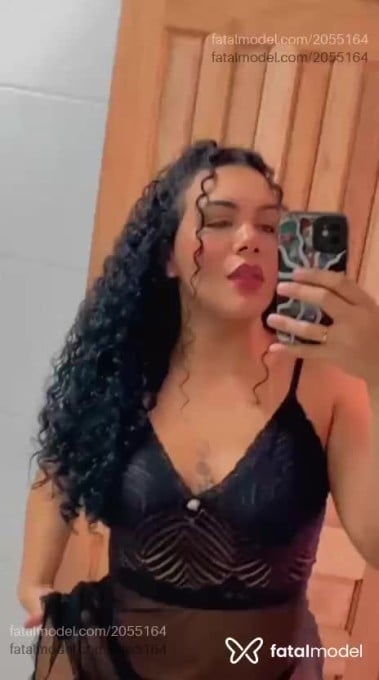 Acompanhante mulher morena (o) de olhos castanhos - Sofia Zenobia