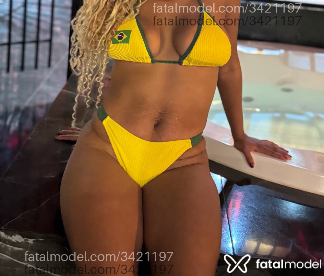 Acompanhante mulher morena (o) de olhos castanhos em Maringá Acompanhante mulher morena (o) de olhos castanhos em Maringá - Priscila Oliveira