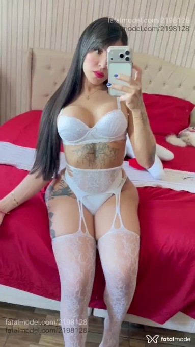 Acompanhante mulher trans com cabelo castanho de olhos castanhos em São Paulo Acompanhante mulher trans com cabelo castanho de olhos castanhos em São Paulo - Vitoria Neves