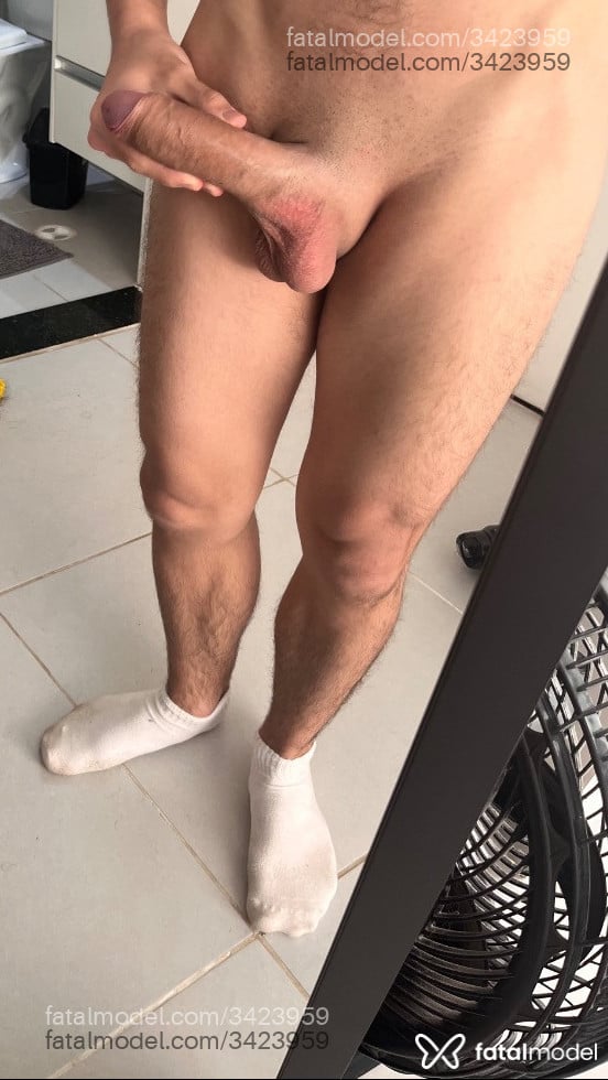 Acompanhante homem morena (o) de olhos castanhos em São Paulo - Nerdsafado