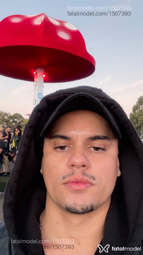 Acompanhante homem morena (o) de olhos castanhos em Uberlândia - Bernardo Castelli
