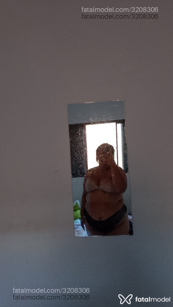 Acompanhante mulher morena (o) de olhos castanhos em Rondonópolis Acompanhante mulher morena (o) de olhos castanhos em Rondonópolis - Mavihmv