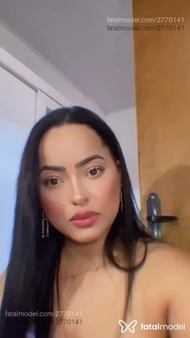 Acompanhante mulher com cabelo castanho de olhos castanhos em Florianópolis - Isis