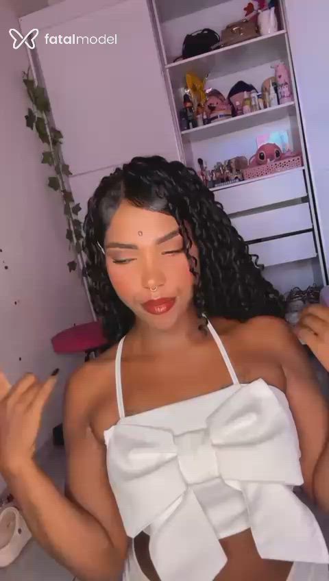 Acompanhante mulher morena (o) de olhos castanhos - Brunna Scarlett Acompanhante mulher morena (o) de olhos castanhos - Brunna Scarlett