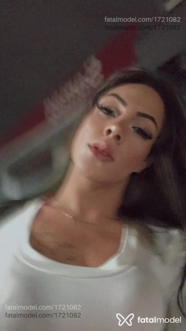 Acompanhante mulher trans com cabelo castanho de olhos mel em Santa Cruz do Sul - Haryel Lemoss