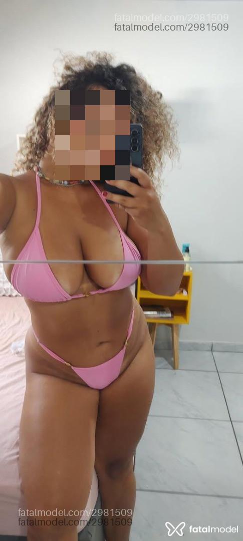 Acompanhante mulher loira (o) de olhos castanhos em Florianópolis - Mia Isis