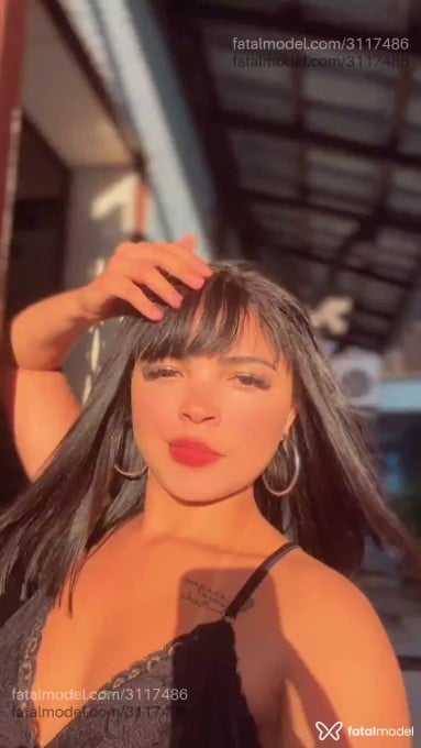 Acompanhante mulher morena (o) de olhos mel - Mel Mello