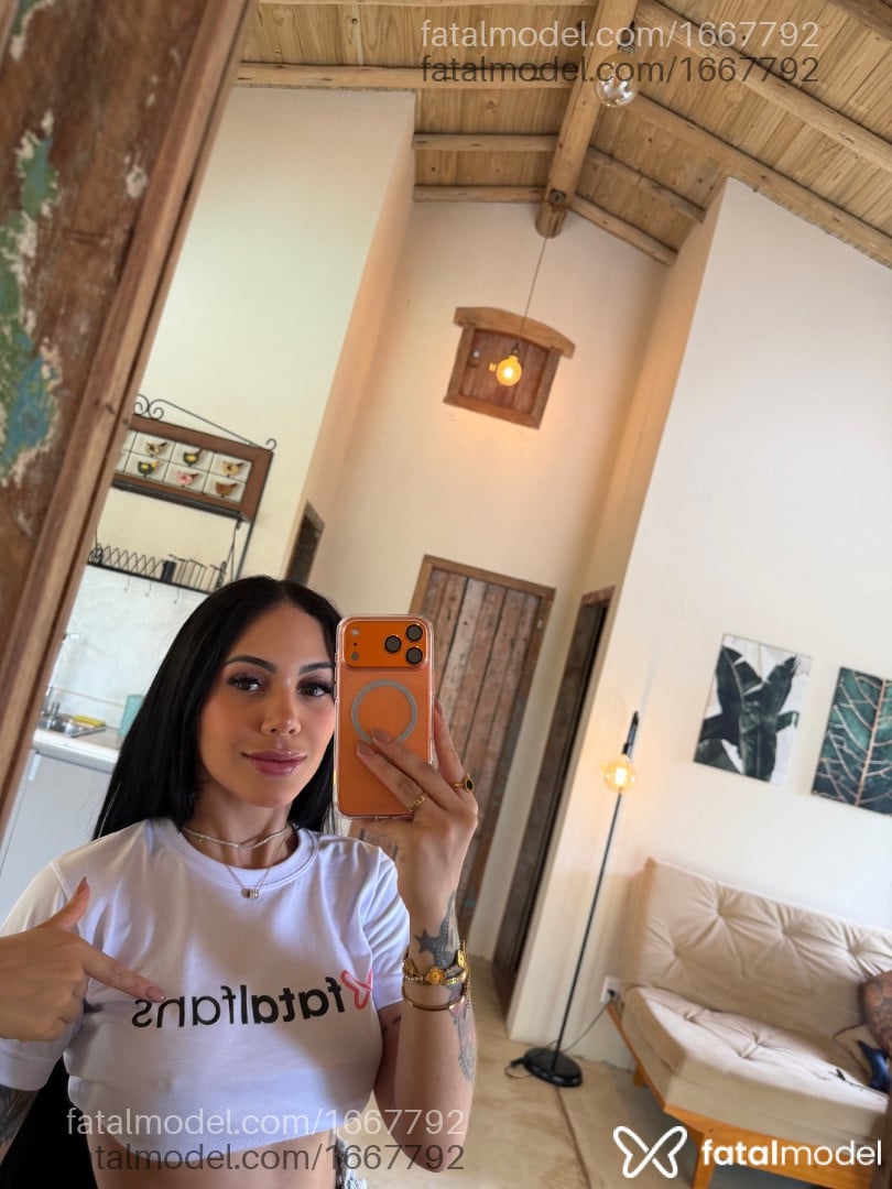 Acompanhante mulher morena (o) de olhos castanhos em Virtual - Ana julia