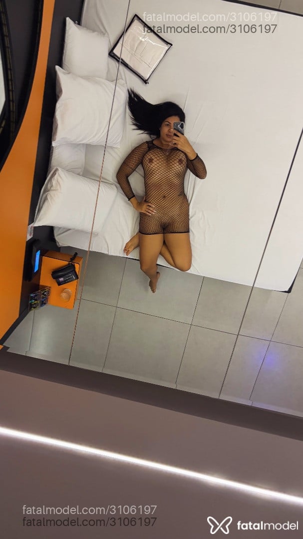 Acompanhante mulher morena (o) de olhos pretos em Cuiabá - Esthefani
