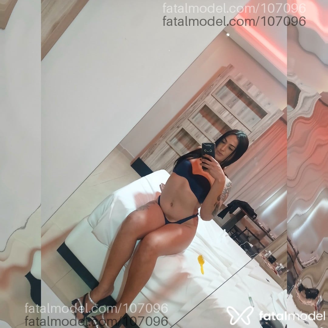 Acompanhante mulher trans morena (o) de olhos castanhos em Guarapuava Acompanhante mulher trans morena (o) de olhos castanhos em Guarapuava - Agathaa