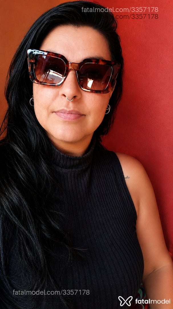 Acompanhante mulher morena (o) de olhos castanhos em Morrinhos - Morena