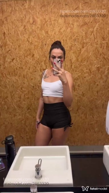 Acompanhante mulher trans morena (o) de olhos castanhos em São José dos Campos Acompanhante mulher trans morena (o) de olhos castanhos em São José dos Campos - Bruna Lins