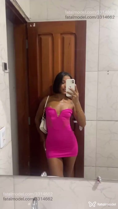 Acompanhante mulher com cabelo castanho de olhos pretos em Redenção Acompanhante mulher com cabelo castanho de olhos pretos em Redenção - Lenne Ramos