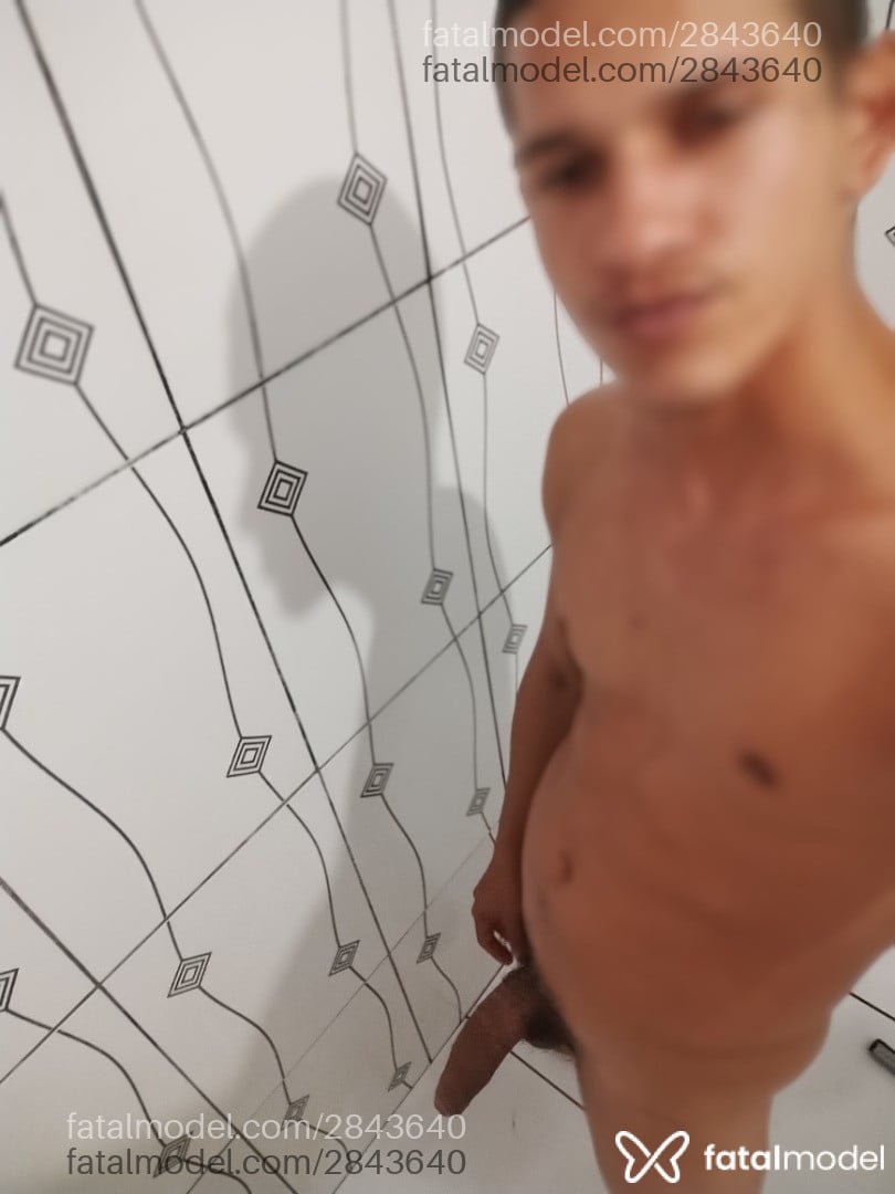 Acompanhante homem com cabelo castanho de olhos castanhos em Pato Branco - Foguinh