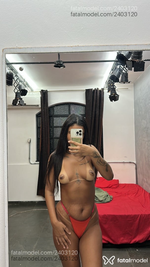 Acompanhante mulher morena (o) de olhos castanhos - ângela Acompanhante mulher morena (o) de olhos castanhos - ângela