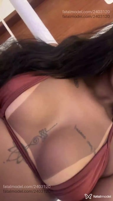 Acompanhante mulher morena (o) de olhos castanhos - ângela Acompanhante mulher morena (o) de olhos castanhos - ângela