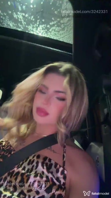 Acompanhante mulher trans loira (o) de olhos verdes em Mossoró Acompanhante mulher trans loira (o) de olhos verdes em Mossoró - Yasmin