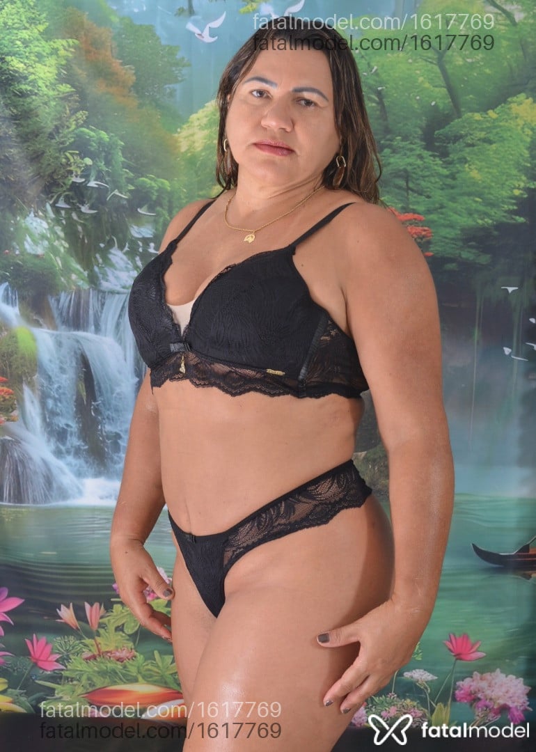 Acompanhante mulher morena (o) de olhos castanhos em Coromandel - Cristiane