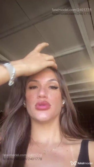 Acompanhante mulher trans com cabelo castanho de olhos castanhos em Nova Mutum Acompanhante mulher trans com cabelo castanho de olhos castanhos em Nova Mutum - Esthefany Dias