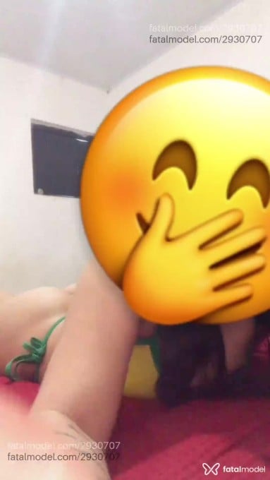 Acompanhante mulher morena (o) de olhos castanhos - Emily Acompanhante mulher morena (o) de olhos castanhos - Emily