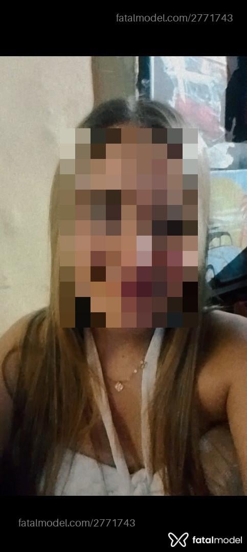 Acompanhante mulher loira (o) de olhos castanhos - Cristal