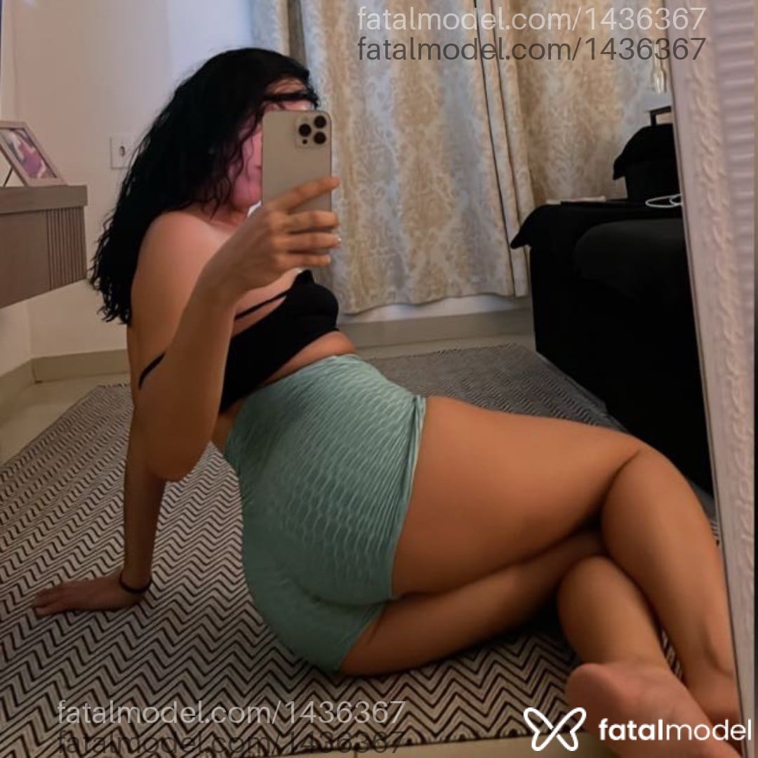 Acompanhante mulher com cabelo castanho de olhos castanhos - Pamela Souza Acompanhante mulher com cabelo castanho de olhos castanhos - Pamela Souza