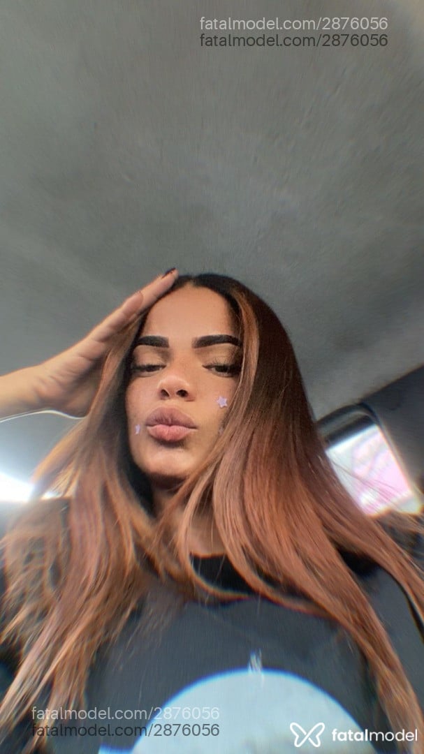 Acompanhante mulher com cabelo castanho de olhos castanhos em Carapicuíba - Mell