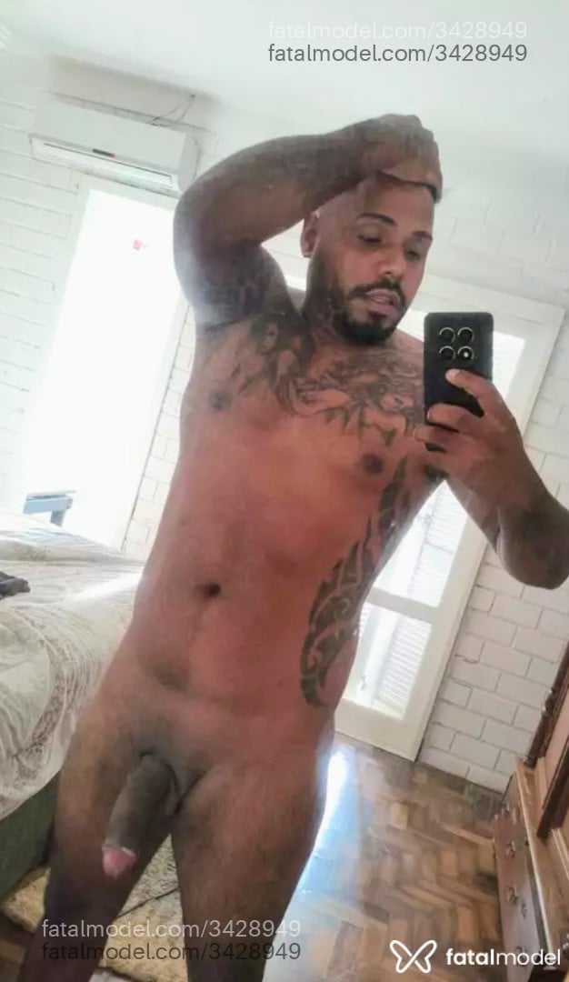 Acompanhante homem morena (o) de olhos castanhos em Tramandaí - Pretosexy
