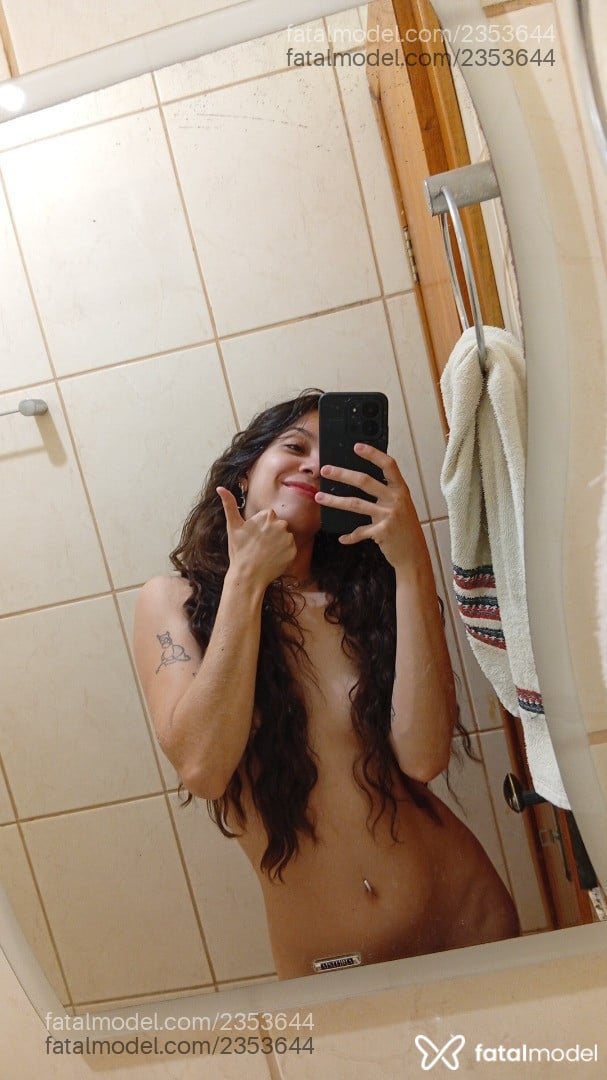 Acompanhante mulher com cabelo castanho de olhos castanhos em Goiânia - Angel
