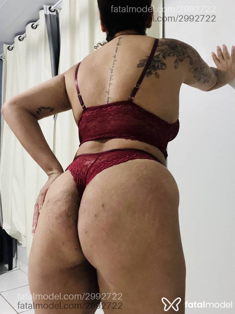 Acompanhante mulher morena (o) de olhos castanhos em Vila Velha - Karolina