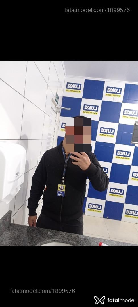 Acompanhante homem com cabelo castanho de olhos castanhos em Marmeleiro - Diego
