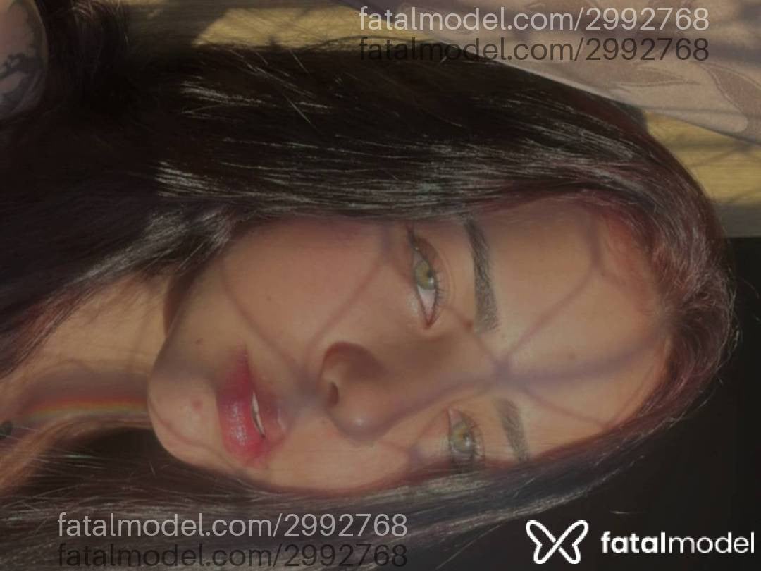 Acompanhante mulher morena (o) de olhos verdes em Vitória - Angell