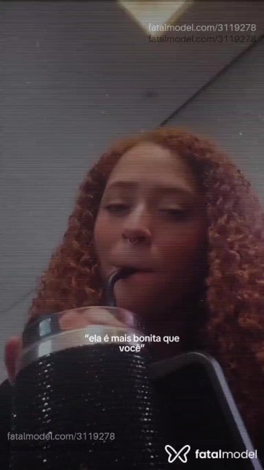 Acompanhante mulher ruiva (o) de olhos azuis em Guarujá - Valentina Santos
