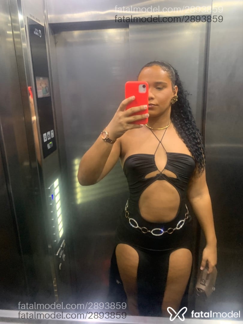 Acompanhante mulher trans morena (o) de olhos castanhos em Rio de Janeiro - Luiza Carla