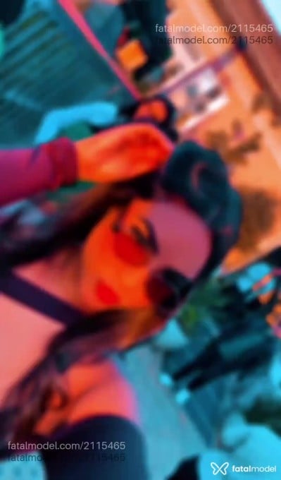 Acompanhante mulher loira (o) de olhos castanhos - Júlia Bels Acompanhante mulher loira (o) de olhos castanhos - Júlia Bels