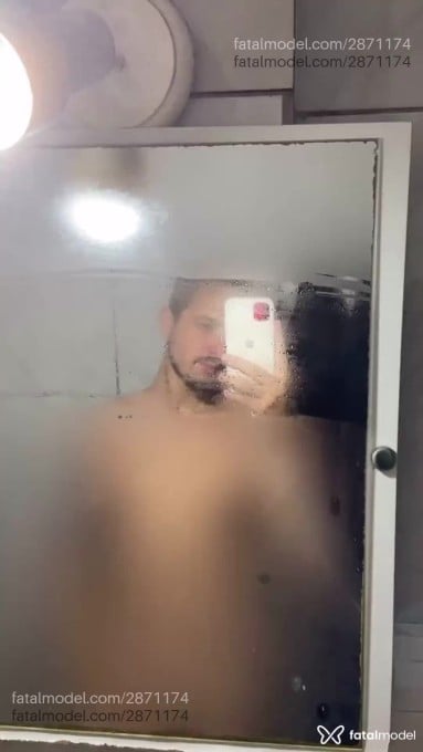 Acompanhante homem com cabelo castanho de olhos castanhos - Felipe Lima Acompanhante homem com cabelo castanho de olhos castanhos - Felipe Lima