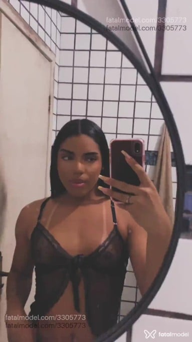 Acompanhante mulher trans morena (o) de olhos castanhos em Virtual Acompanhante mulher trans morena (o) de olhos castanhos em Virtual - Estrela