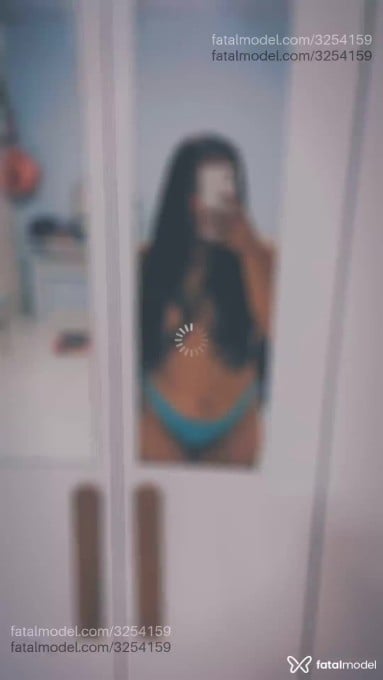 Acompanhante mulher trans morena (o) de olhos mel - Larissa Leal